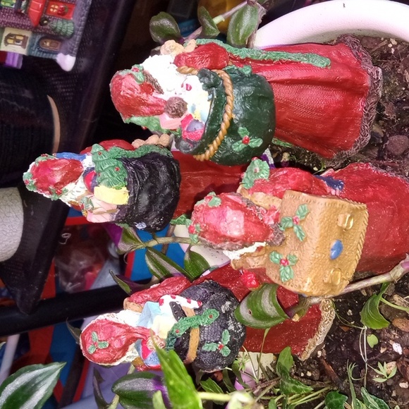 Ks Collections - set of 4 Santas - Picture 5 of 6